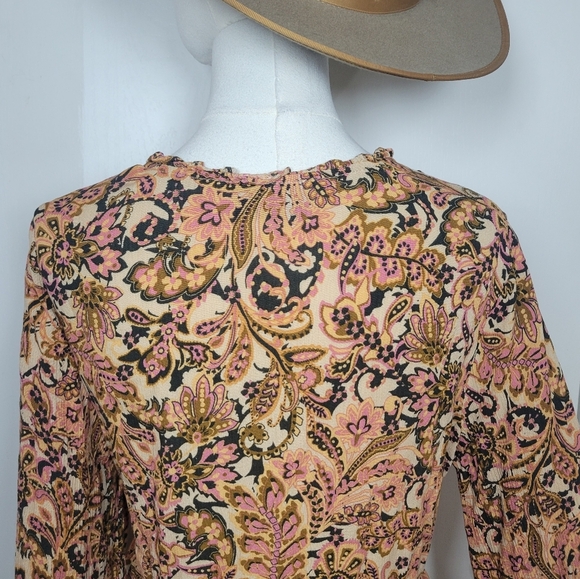 Vici Boho Paisley Peplum Tie Waist Deep V Neck Top Size Small - Picture 9 of 11